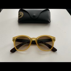 Ray Ban Yellow Honey Wayfarer brown sunglasses
